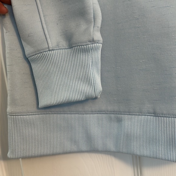 Women’s under Armour hoodie size medium - Picture 4 of 8